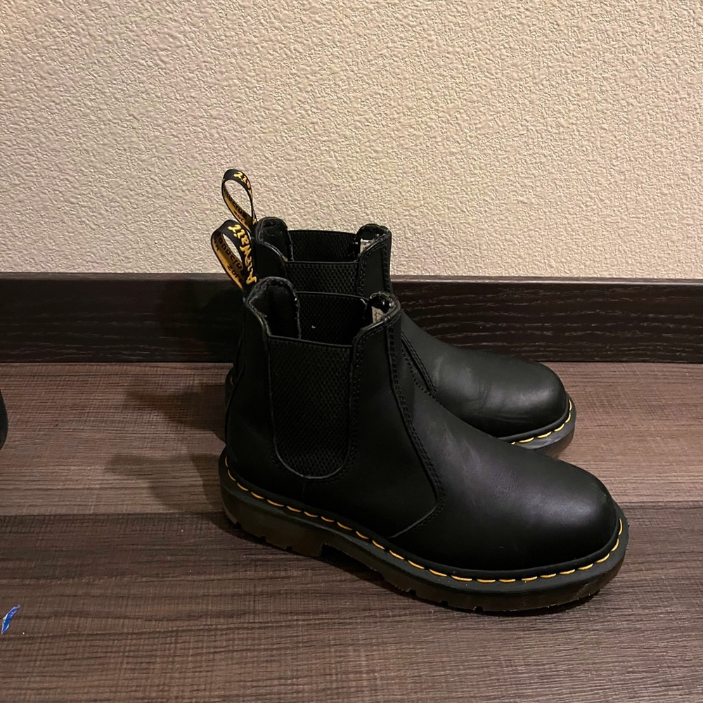 Dr Martens Chelsea Boots